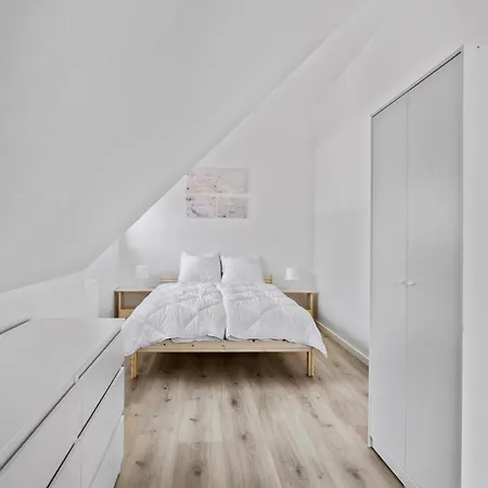 2 Bedroom Cozy In 아센스