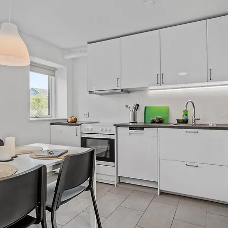 2 Bedroom Cozy In 아파트 *