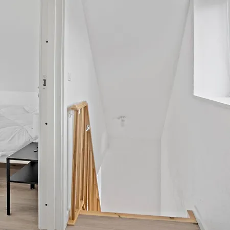 아파트 2 Bedroom Cozy In 아센스